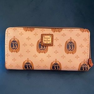 Disneyland Club 33 Dooney & Bourke wallet
